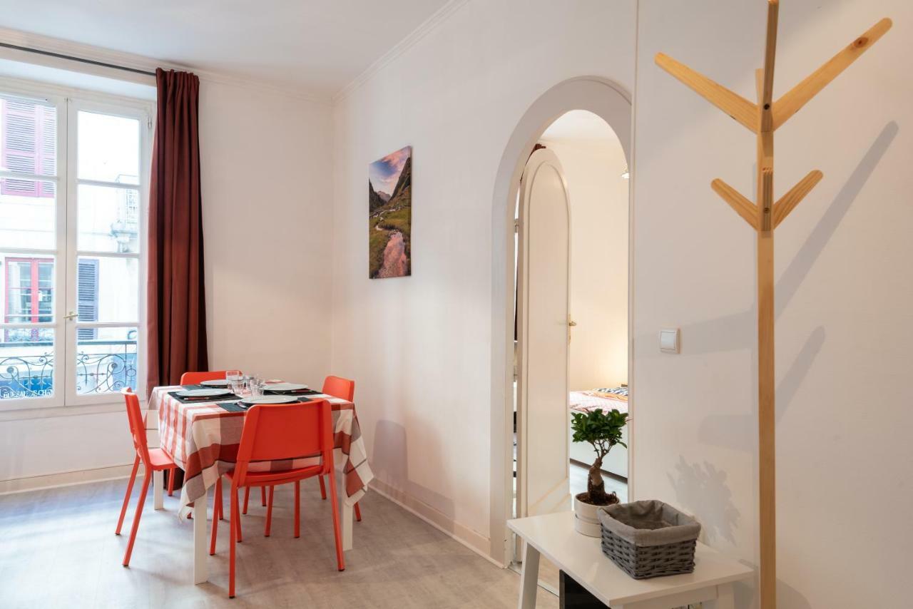 Appartement Coeur De Ville - Wifi - Lave-Seche Linge Pau Exterior photo
