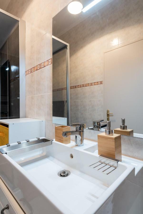 Appartement Coeur De Ville - Wifi - Lave-Seche Linge Pau Exterior photo